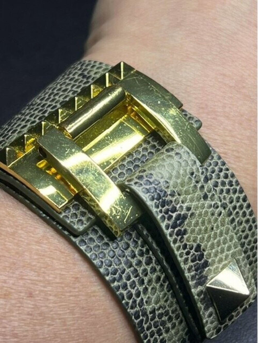 B6042 Vince Camuto Snakeskin Soft Bracelet Gold Tone Buckle Pyramid Studs 7.4"